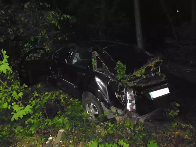 Wypadek na dk 55 w gminie Ryjewo 25.05.2019. Auto wypadło z drogi i dachowało w lecie