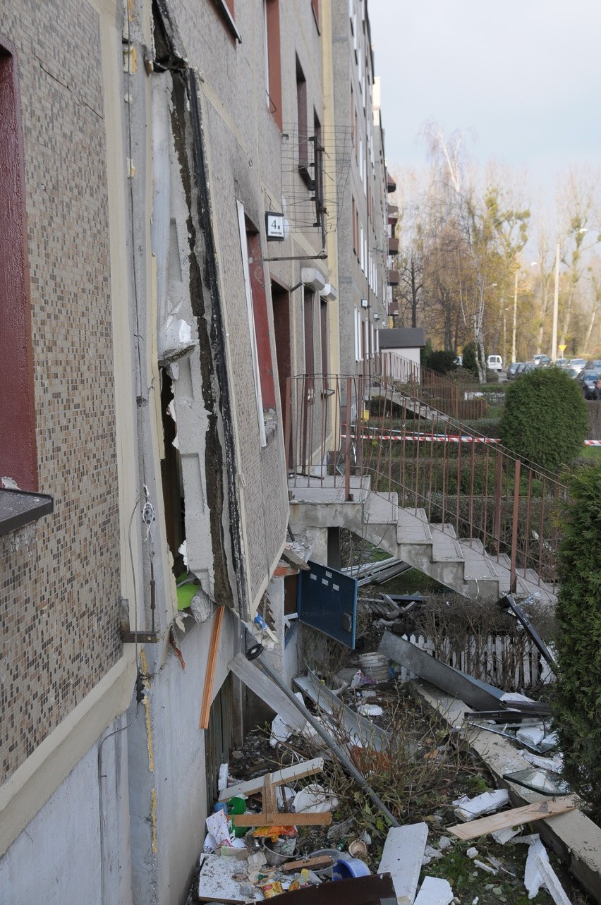 Postanowiono, że dla spokoju lokatorów z budynku 4c, przed...