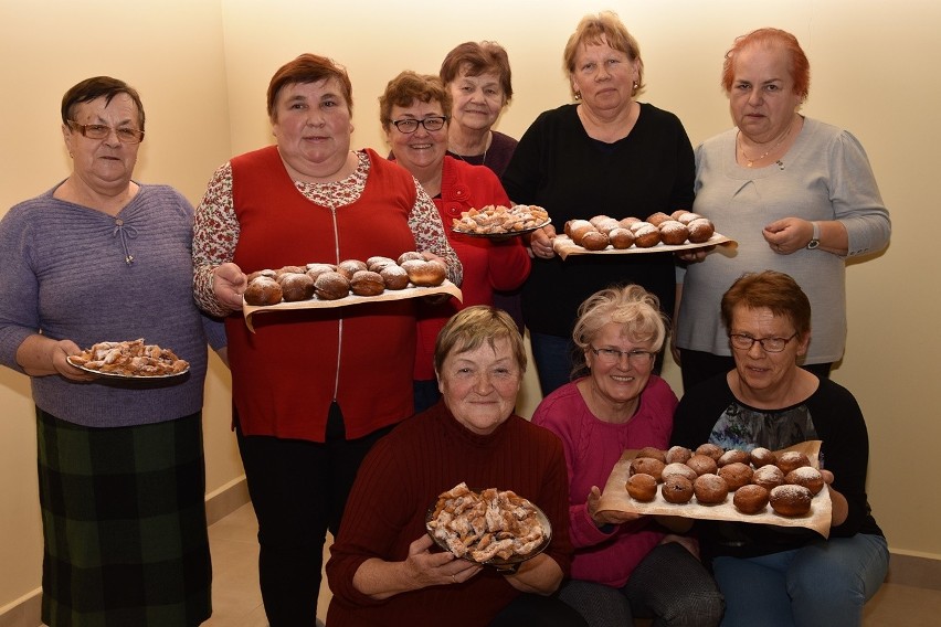 Dominikowice. Pączki pachniały masłem i domową różą, a chrust rozpływał się w ustach - kulinarne, karnawałowe spotkanie najlepszych gospodyń