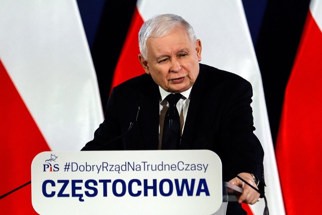 Prezes PiS Jarosław Kaczyński podczas spotkania z mieszkańcami Częstochowy, w ramach objazdu po kraju i spotkań z wyborcami.