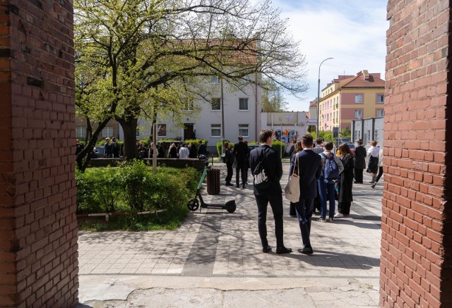 Matura poprawkowa została zaplanowana na dwa sierpniowe dni. 21 sierpnia maturzyści zdawali poprawkę z języka polskiego lub języka angielskiego (lub innego języka obcego nowożytnego) w formie ustnej.