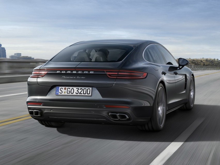 Porsche Panamera...