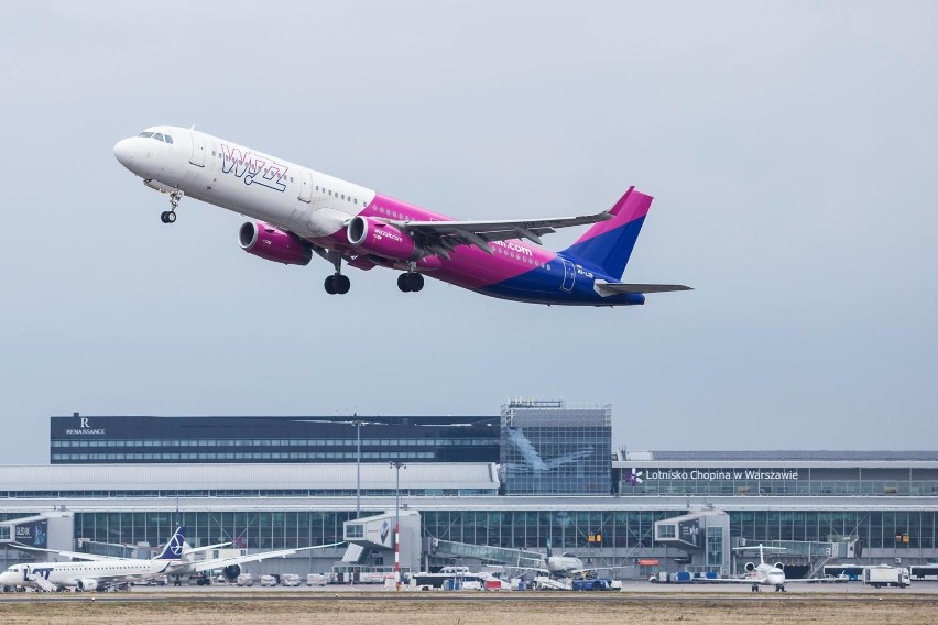Wizz Air na lotnisku Chopina w Warszawie