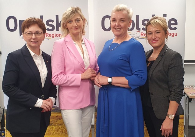 Kandydatki Mniejszości Niemieckiej do sejmu, od lewej: Zuzanna Donath-Kasiura, Sylwia Kus, Edyta Gola, Aneta Langer.