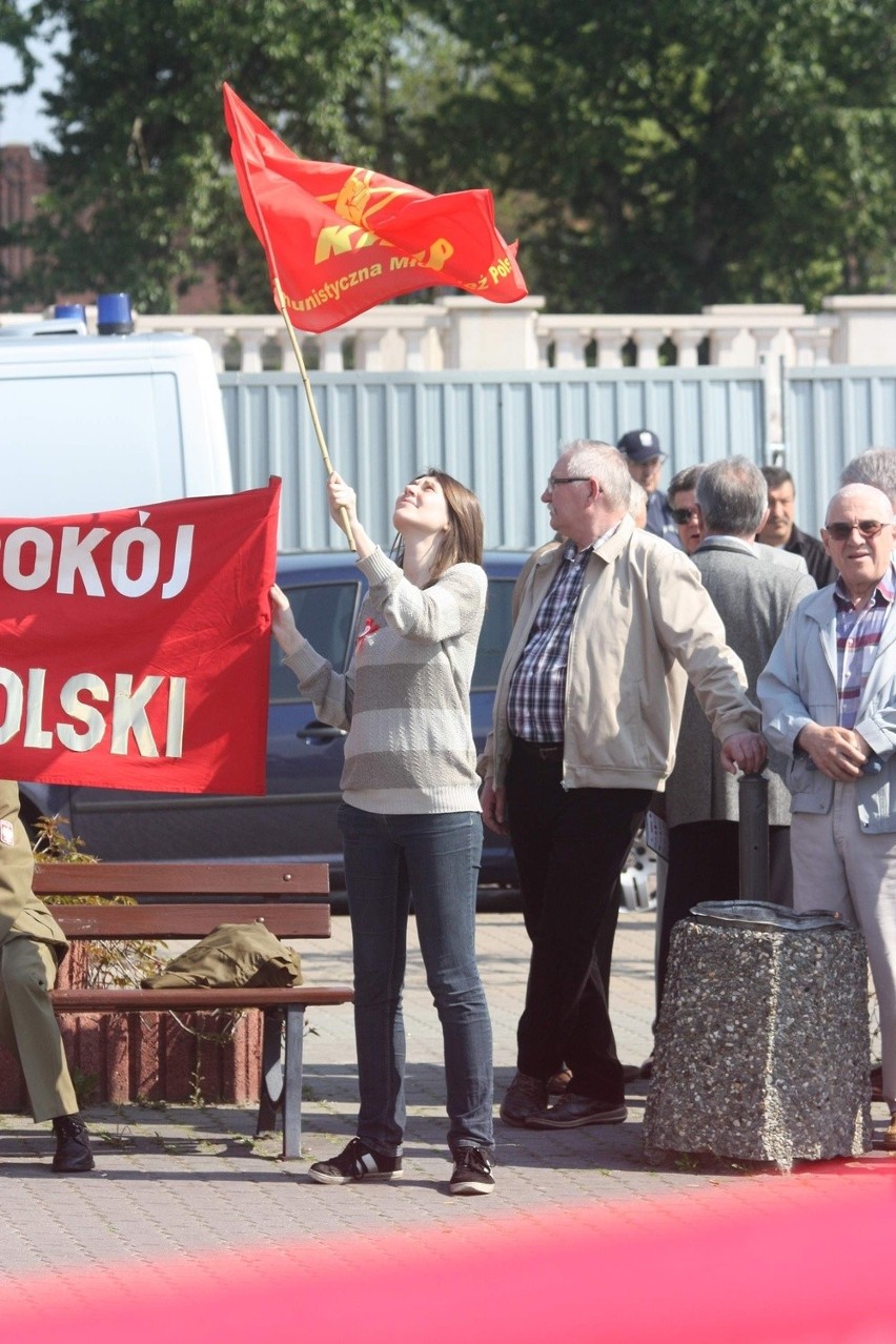 Demonstracja 1 Maja w Dąbrowie Górniczej