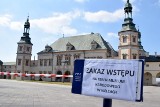 Kielce w czasach totalnych zakazów. Podczas epidemii koronawirusa nie możemy odwiedzać tych miejsc (SZOKUJĄCE ZDJĘCIA) 