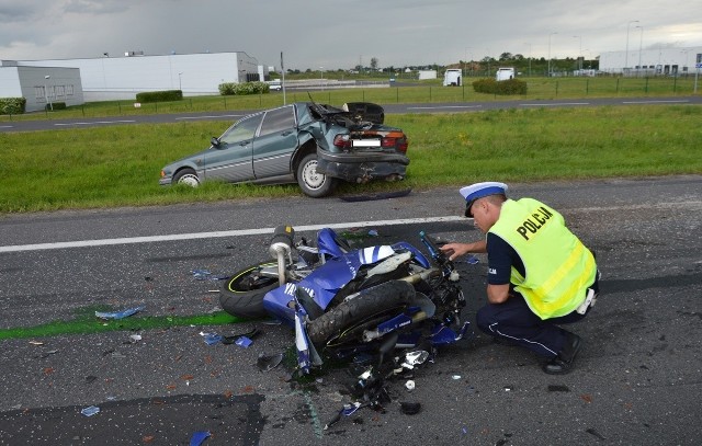 Śmiertelny wypadek w Łysomicach. Zginął motocyklista [ZDJĘCIA]