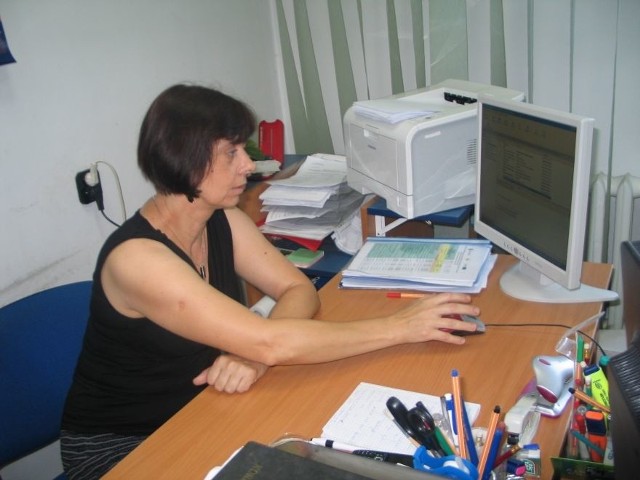 Teresa Głód, dyrektor Biura Ochotniczego Hufca Pracy w Tarnobrzegu, z niecierpliwością czeka na oferty pracy od pracodawców, które mogłaby przekazać chętnej do pracy młodzieży.