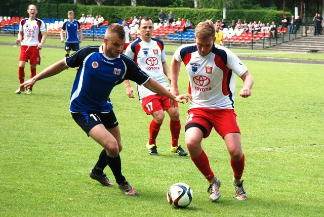 Występująca w III Lidze Bałtyckiej Drawa Drawsko zwyciężyła w sobotę na swoim stadionie  KS Chwaszczyno 2:1 (0:0). Bramki dla gospodarzy strzelili Kupisz ('48) i Witoń ('90), a dla gości Damian Kugiel('60).