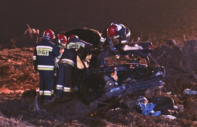 Śmiertelny wypadek na S3. Mercedes na dolnośląskich numerach...