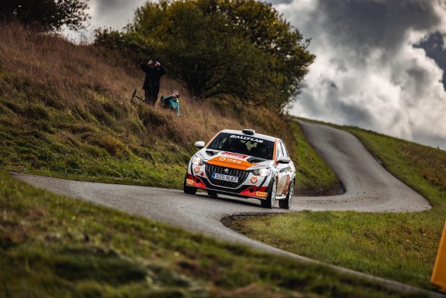 Dzięki pewnej i bezpiecznej jeździe załoga Peugeota 208 w specyfikacji Rally 4 zdobyła swój pierwszy wspólny mistrzowski tytuł.