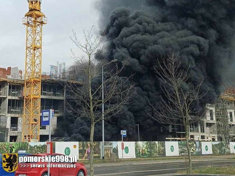 Groźnie wyglądający pożar na Ofiar Grudnia '70 w Gdańsku