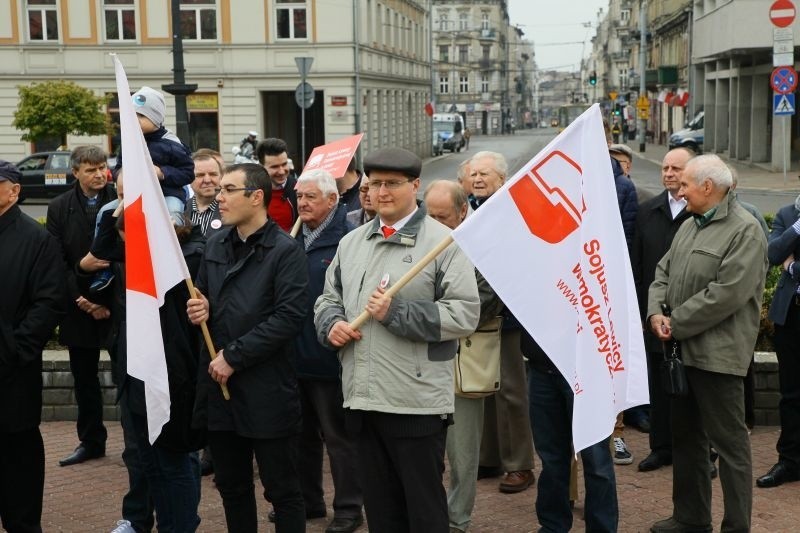 1 maja. Pochód pierwszomajowy w Łodzi [zdjęcia]