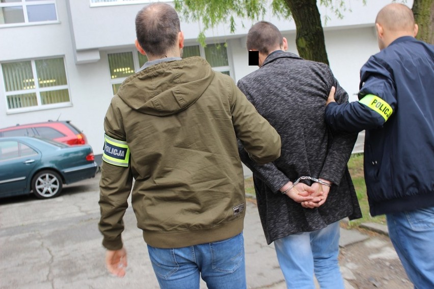 Zatrzymano podejrzanych o serię nieudanych włamań do bankomatów. To mieszkaniec Torunia i dwóch obywateli Ukrainy