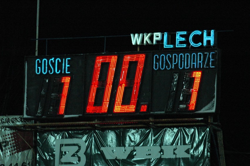 Zegar pokazywał wynik na stadionie przy Bułgarskiej do czasu...