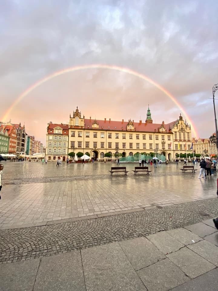 Piękne, sobotnie niebo nad Wrocławiem i efektowna tęcza [ZOBACZ ZDJĘCIA]