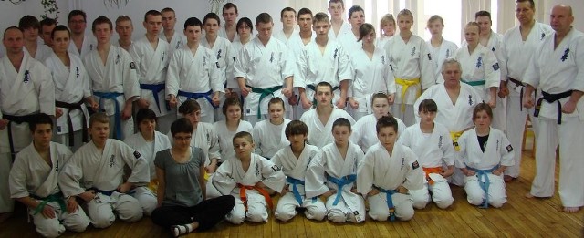 Karatecy z Ostrołęki mają nadzieję na jeszcze większe sukcesy w kolejnym roku startów.