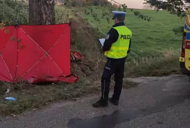 Tragiczny wypadek na trasie Wysin - Chrósty w gm. Liniewo. Zginęło 2-letnie dziecko. Kobieta w ciąży w ciężkim stanie