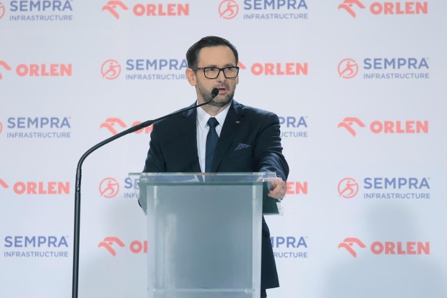 Daniel Obajtek zapewnił w środę, że ceny paliw po wprowadzeniu embarga będą stabilne. "Jesteśmy w pełni zabezpieczeni" - zaznaczył prezes PKN Orlen.