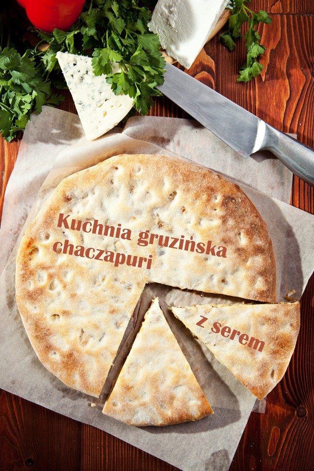 Chaczapuri, czyli gruziński chlebek z serem [PRZEPIS]