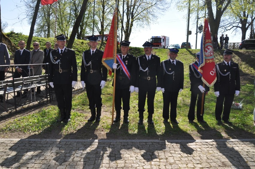 W uroczystości udział wzięły delegacje m.in. służb...