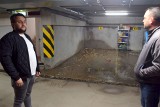 Pęknięta rura i fekalia w garażu. Mieszkańcy Witosa 97 w Kielcach kontra deweloper (ZDJĘCIA, WIDEO)