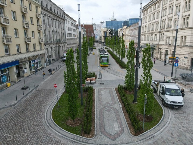 W ramach Programu Centrum Aleje Marcinkowskiego na odcinku od ul. Św. Marcin do Muzeum Narodowego zyskały nową nawierzchnia, zmieniono także oświetleni i zadbano o elementy tzw. małej architektury.Przejdź dalej -->