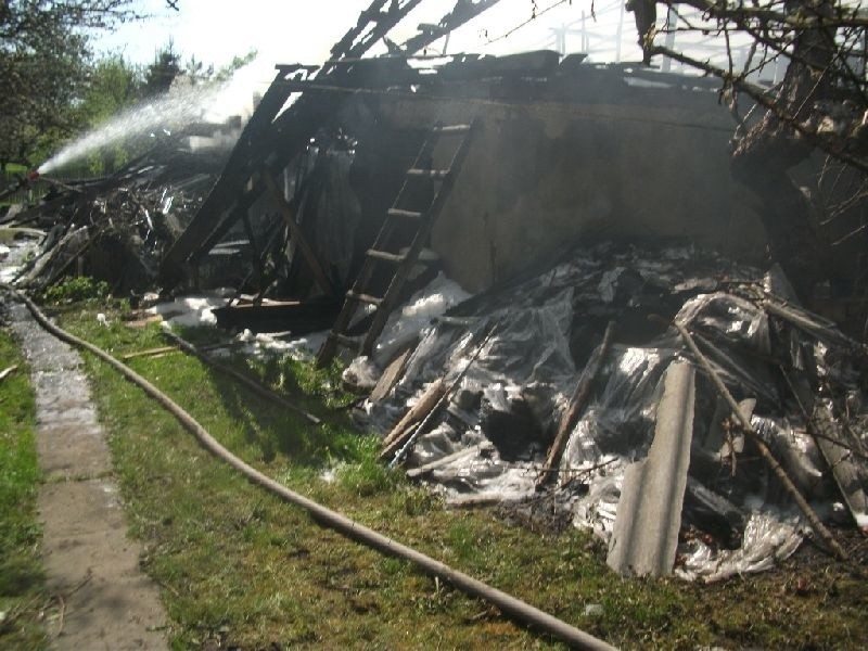 Setka nowych skuterów poszła z dymem. Ogromne straty po pożarze w Skarżysku-Kamiennej