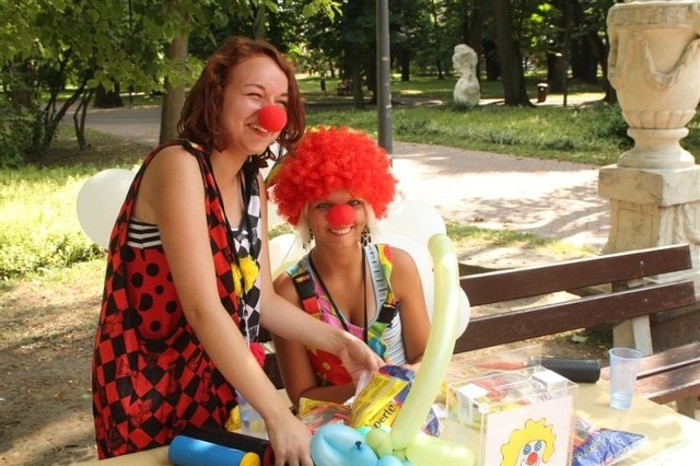 Festyn fundacji Dr Clown w kieleckim parku