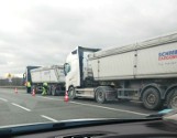 Utrudnienia na autostradzie A4. Popsuta ciężarówka blokuje jeden pas ruchu