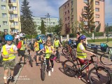 Raj rowerowy uczniów staszowskiej "dwójki". Odwiedzili Kurozwęki  