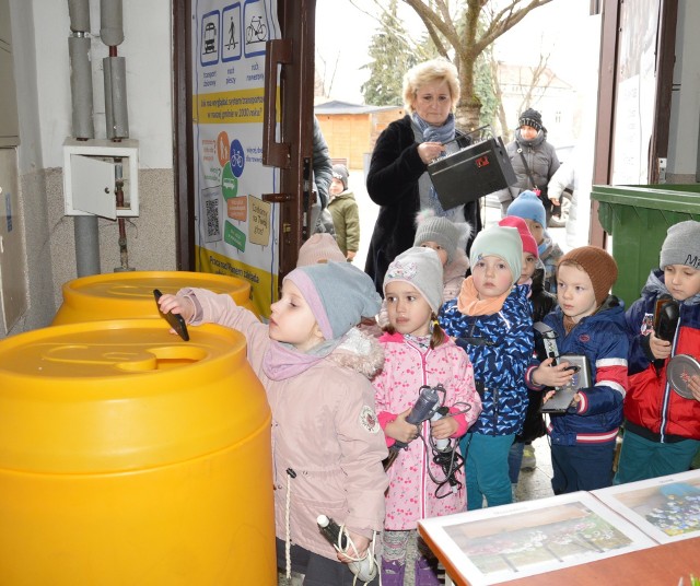 W akcji podczas Światowego Dnia Recyklingu uczestniczyły też przedszkolaki