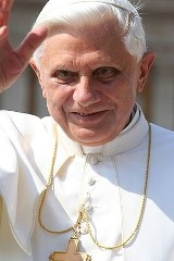 Benedykt XVI zakończył pielgrzymkę do Portugalii