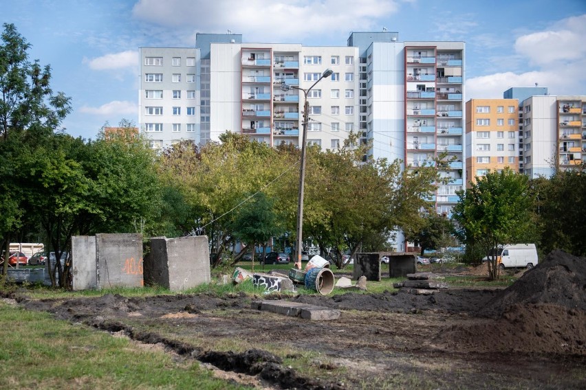 Na terenie budowy przy ul. Jawornickiej znaleziono już osiem...