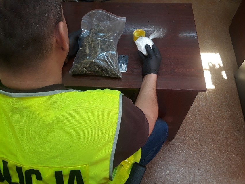 Policjanci z Rypina zabezpieczyli spore ilości narkotyków....