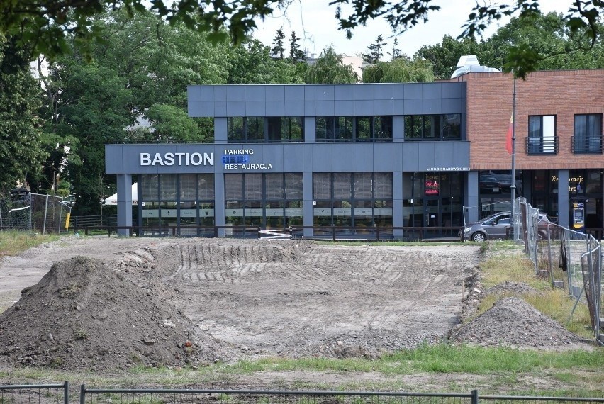 Ludzkie szczątki na placu budowy drogi w Malborku! Inwestor: „niewielkie pozostałości po ekshumacji”