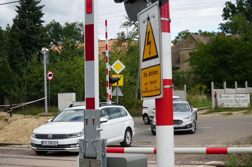 Po remoncie przejazdu kolejowego na poznańskich Smochowicach...