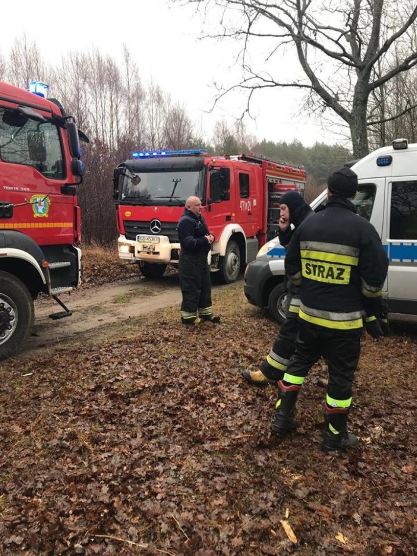 W Steknicy z rzeki Łeby wyłowiono zwłoki 60-letniego mężczyzny [ZDJĘCIA]