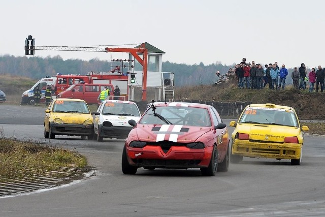 Rallycross to jedna z tańszych i bardziej widowiskowych dyscyplin samochodowych.