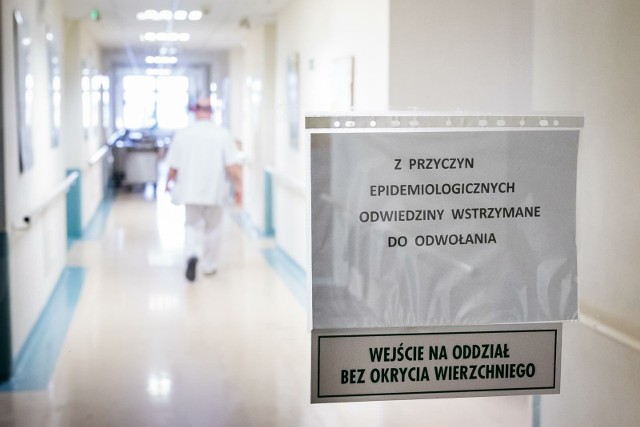 Szpitale ograniczają odwiedziny
