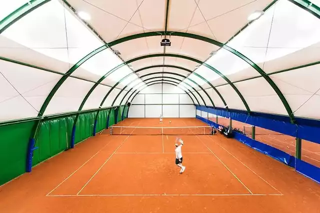 Dwie nowe hale tenisowe już stoją w Opolu [wideo]Typowa hala firmy Tenistal.
