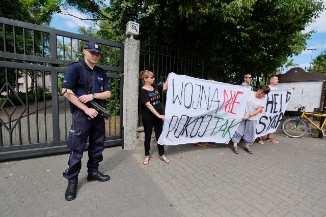 Stop wojnie w Syrii. Pikieta przed konsulatem Rosji w Poznaniu