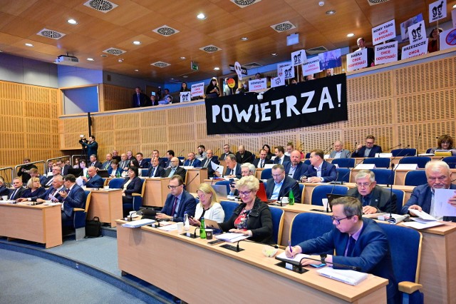 Sesja sejmiku małopolskiego w sprawie zmian w uchwale antysmogowej
