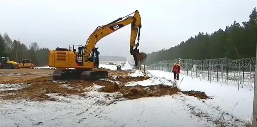 Trwa budowa zapory na polsko-białoruskiej granicy. Ma być gotowa w czerwcu