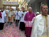 Abp. Józef Michalik podczas procesji Bożego Ciała: naród jest dzielony na partie