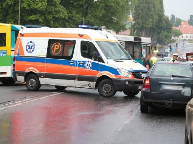 Na ul. Staszica doszło do zderzenia czterech samochodów.