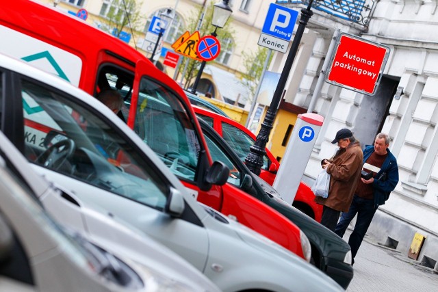 Poznań: Proekologiczna strefa parkowania to początek