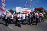 Manifestacja w Radomsku. "Solidarność" broni zwolnionej koleżanki [ZDJĘCIA]