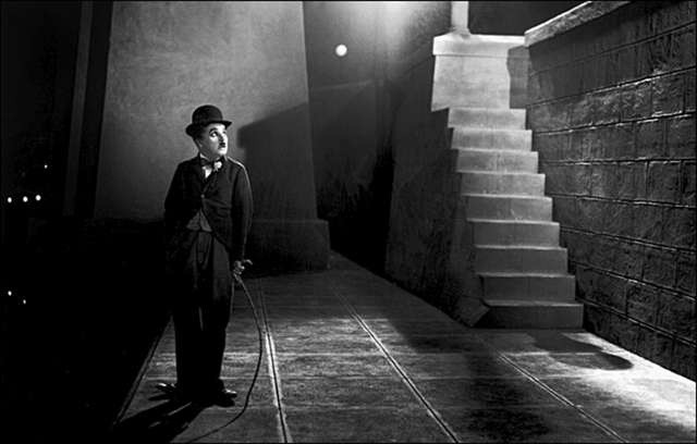 Światła wielkiego miasta (City Lights), reż. Charles Chaplin, USA 1931