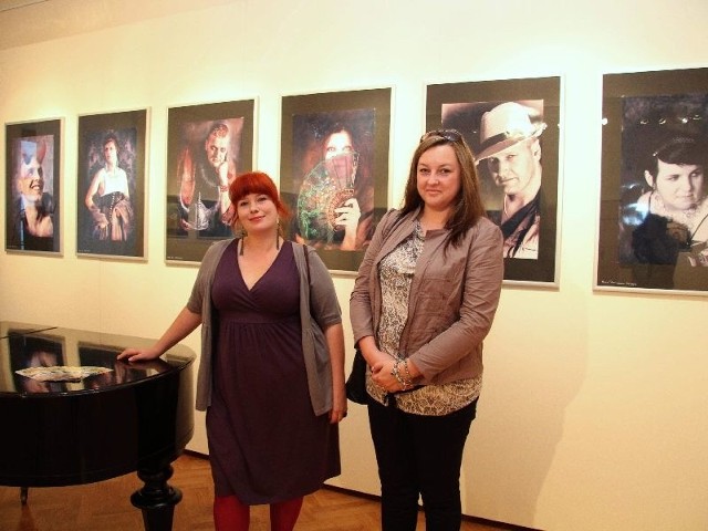Anna Góra-Klauzińska i Anna Benicewicz-Miazga  z CK Foto, atorki wielu zdjęć zrobionych w areszcie.
